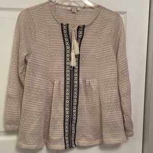 Simply NOELLE Small Pullover Woven Textured with Embroidered Like Accents